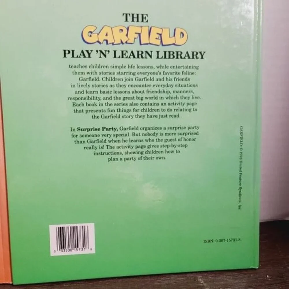 Lot of 2 Vintage Garfield Cartoon Books Endangered Odie Surprise Party